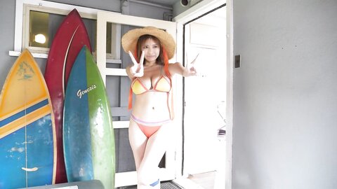 FRIDAY GOLD Yuuki Mita 三田悠貴 - G-Cup Full Throttle Ｇ乳★フルスロットル Part 1