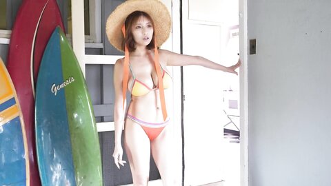 FRIDAY GOLD Yuuki Mita 三田悠貴 - G-Cup Full Throttle Ｇ乳★フルスロットル Part 1