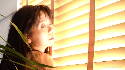 MRL-009 Playing With Fire - Married Woman In The Afternoon - Suzuran