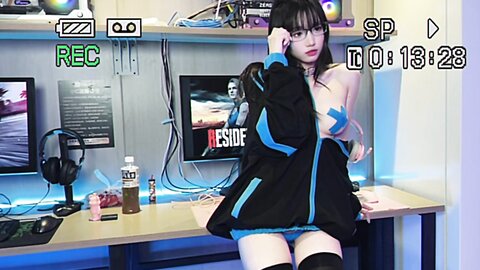 [Cosplay] 柒柒要乖哦 Game time [85P1V-1.12G]