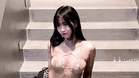 [Cosplay] 柒柒要乖哦 纸醉金迷 [90P1V-1.68GB]