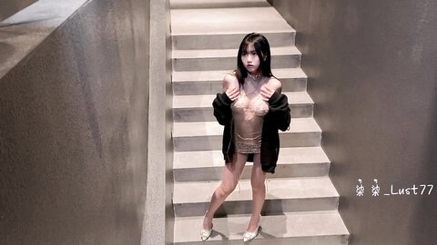 [Cosplay] 柒柒要乖哦 纸醉金迷 [90P1V-1.68GB]