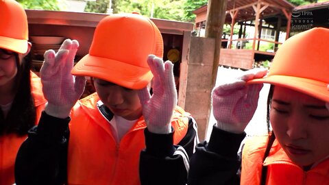 CAWD-886 *** Indecent Video Of Volunteer Female Students Working Hard To Support The Community With A...