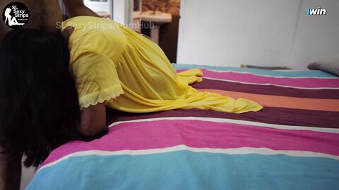 බෝඩිමේ ඉන්න ඩිවෝස් පුංචිඅම්මිSri Lankan Sexy Stepaunty More Fuck Her Pu