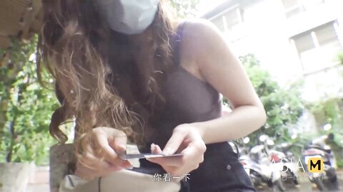 Trailer Picking Up On The Street Asceticism Booby Wife Li Run Xi