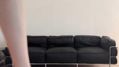 Seoa - Naked on the couch