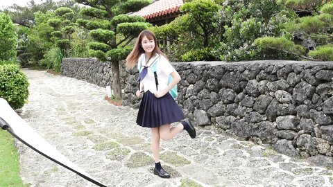 【堀口真帆】ヤンマガ激推しの超絶美少女が待望の初ソロ表紙⁉️ 人生初の宮古島で可愛さも倍増ーー♪
