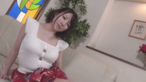 The Chubby Young Wife Likes To Lick The Cock And Play With Her Pussy