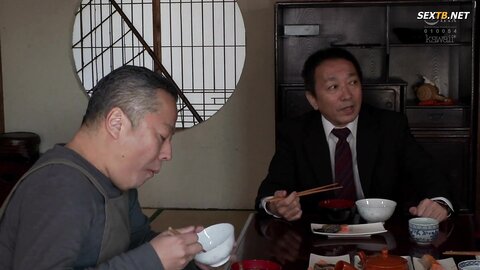 Bath time with my uncle, bathing together every day (CAWD-551)