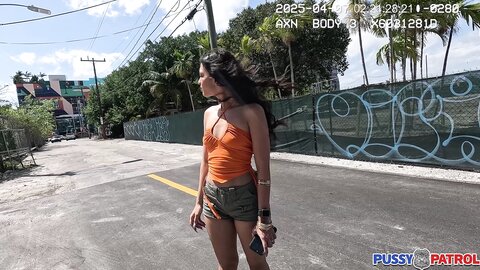 Luxe La Fox Deep In The Fox Hole