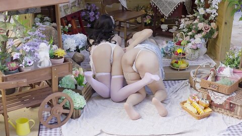 [Cosplay] 云溪溪 奶桃&奈汐酱nice 花眠 [90P1V-2.61GB]