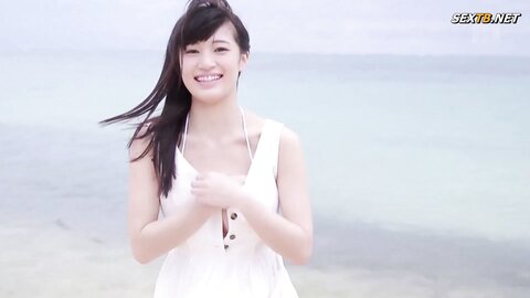 Celebrity Shoko Takahashi makes her audiovisual debut on the beach (AVOP-210)