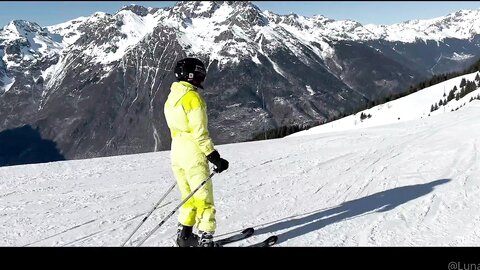 Luna Okko   Luna Learns To Ski