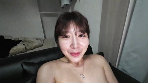 4816970 Jambon cru**pzzyxqx*z* après avoir ramené chez soi une belle fille à tête de raton laveur et avoir bu à la maison.