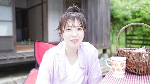 STARS-717 [Uncensored] Yotsuba Kominato Gets Wild! Squirting, Threesomes, Big Cocks, And Fuck Shots... She Experiences For...