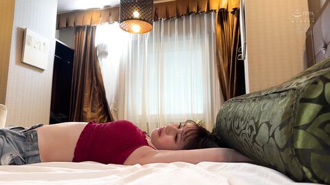 HMN-780 [4K] BITCH MELTDOWN Girls Sleeping On The Streets Early In The Morning, The Mud Girls Returning From...