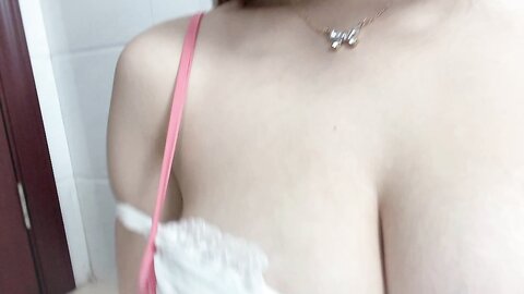 [Cosplay] 末夜787 自摄 粉色裙子 [23P1V-165MB]