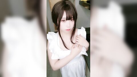 [Cosplay] 贞子蜜桃 围裙自拍 [44P1V-673MB]