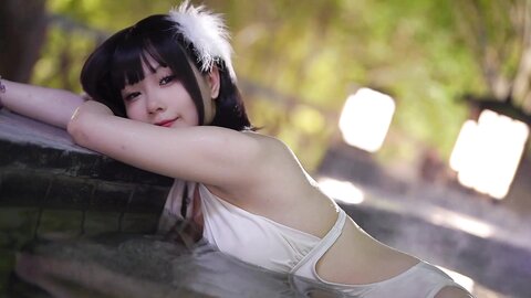 [Cosplay] 末夜787 夏日白色泳装 [23P1V-743.85MB]