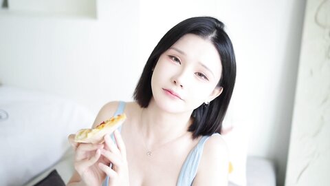 [Cosplay] 末夜787 &前羽 双人本·悸动 [52P1V-1.73GB]