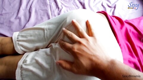 Sri Lankan  Extreme Squirt Pussy Rubbing And Fucking Makes Her Cum Hard  Asian Hot Couple Sexy Brownis