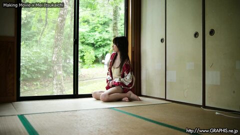 Graphis SUMMER SPECIAL 2025 – Mei Itsukaichi 五日市芽依 Vacation Clip 7