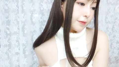 [Cosplay] 小容仔咕咕咕w 女友向 纯白毛衣 [21P1V-229MB]