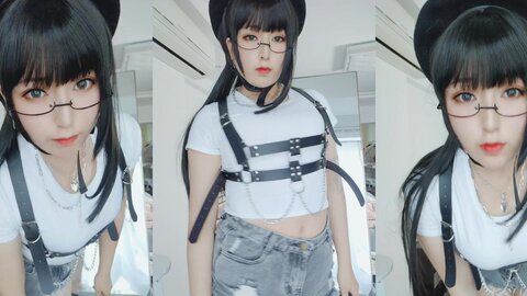 [Cosplay] 小容仔咕咕咕w 白T [20P2V-64MB]