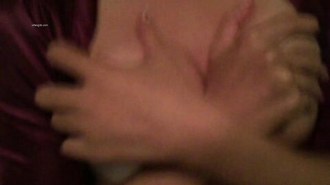 Homemade Chinese Fucked By BF. She Can't Hold It Anymore.