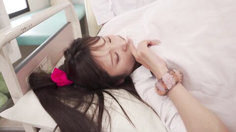 BLK-685 A ***hood Friend And A Cocky Gal Happen To Be Next To Each Other In The Infirmary Bed, And They...