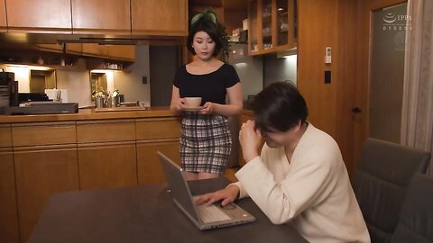 Oshikawa Yuri  The Workplace That Was Introduced As A Healthy Beauty Salon  Scene 1
