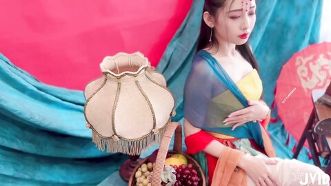 JVID-Summer-light-Nu-Shen-Mu-Guang-Dun-Huang-Feng-Ge-Zao-Xing-Fu-Shi-Shou-Du-Chang-Fei-Yue-Tian-Ji-Chuan-Suo-Kong-Yu-Ni-Lai-Qian-Wei-You-De-Ai-Lian-Zi-113