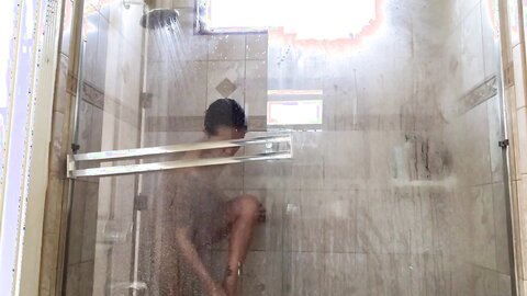 Xokittysaya Spying On Saya In The Shower