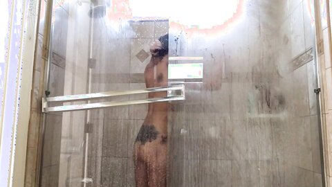 Xokittysaya Spying On Saya In The Shower