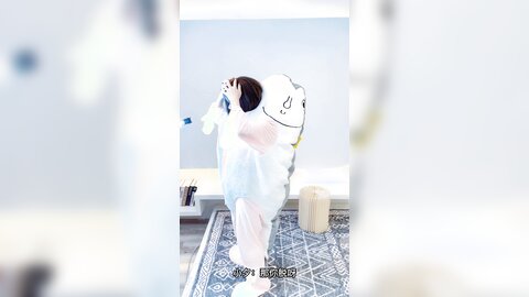 咸鱼搞笑视频02   4k有水印