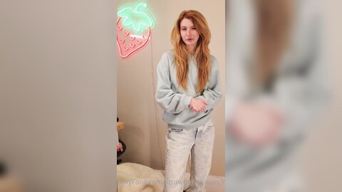 Strawberrykisses99 25 11 2022 2694566498 November Try On Just Because It Is Cold Out Doesn'T Mean I Can'T Still Dress Sexy Let