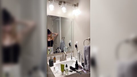 Strawberrykisses99 28 10 2022 2658679003