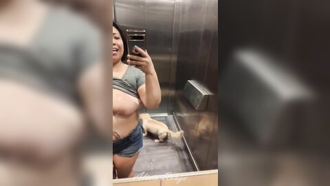 Flashing On The Elevator With My Pet 6409Ef1C1B311