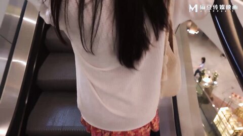 MD-0190-2人群背后的玩火露出
