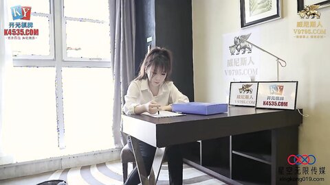 XKG128和班主任在办公室缠绵做爱