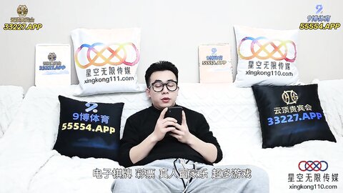 XKQP013痴女闺蜜勾引我的父亲抽插骚穴
