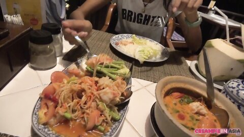 Gorgeous 18Yr Old Thai Creampie