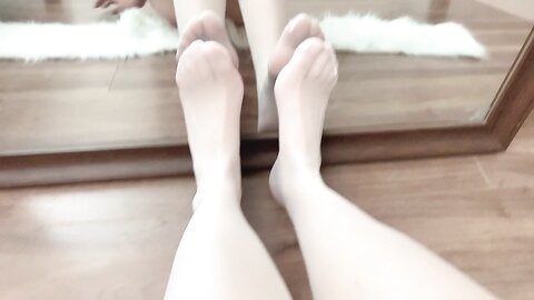 [Cosplay] 瓦斯塔亚小龙虾 牛牛自拍包 [45P3V-387MB]