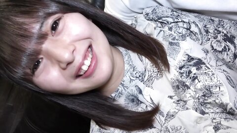 4838725 [個撮梳出]**p**zsnsoqz A-t-elle vraiment 30 ans ? Une rencontre secrète avec une femme mariée au visage enfantin et à l`apparence soignée ! Enregistrement complet de la scène où elle supplie pour une éjac