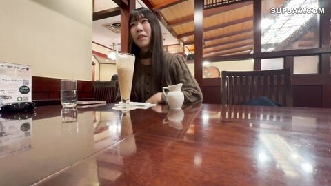 4838200 ①[Sora, 18 ans]**p**zsnsoqz Éjaculation interne, cheveux noirs, peau claire, beauté digne d`une idole. 92 minutes de vidéo retraçant la rencontre avec une beauté digne d`une idole, rencontrée sur les