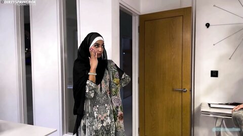 Pakistani Maid Humiliates English Buisness Woman