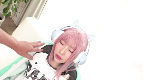 MUKC-116 A Rutting Cosplayer Immersed In An Old Man, Super-sensitive, Mass Incontinence, Peeing, And...