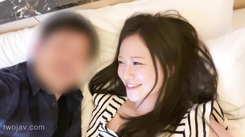 4848629 [Private Shoot]**pzzyxqx*z* A beautiful wife craving another man`s cock in broad daylight while her husband is away, creampied.
