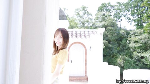 Graphis Gals – Momo Misono 御園もも Charmant Clip 1
