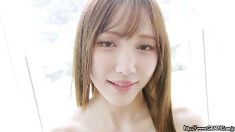 Graphis Gals – Momo Misono 御園もも Charmant Clip 2